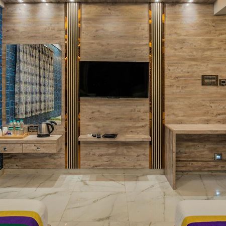 Treebo Orion Sapphire, Beck Bagan Hotel โกลกาตา ภายนอก รูปภาพ