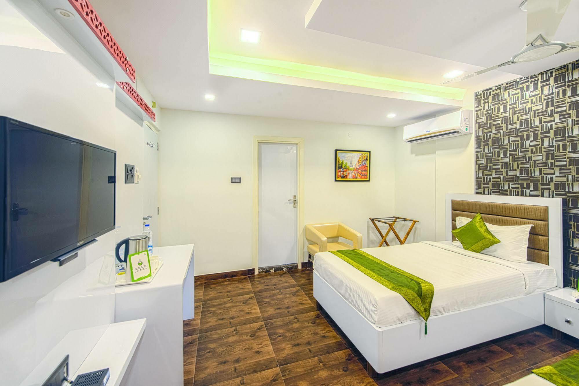 Treebo Orion Sapphire, Beck Bagan Hotel โกลกาตา ภายนอก รูปภาพ