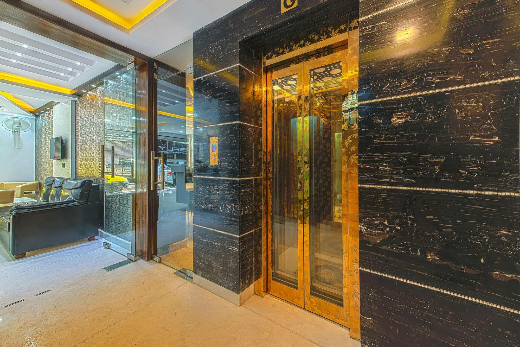 Treebo Orion Sapphire, Beck Bagan Hotel โกลกาตา ภายนอก รูปภาพ