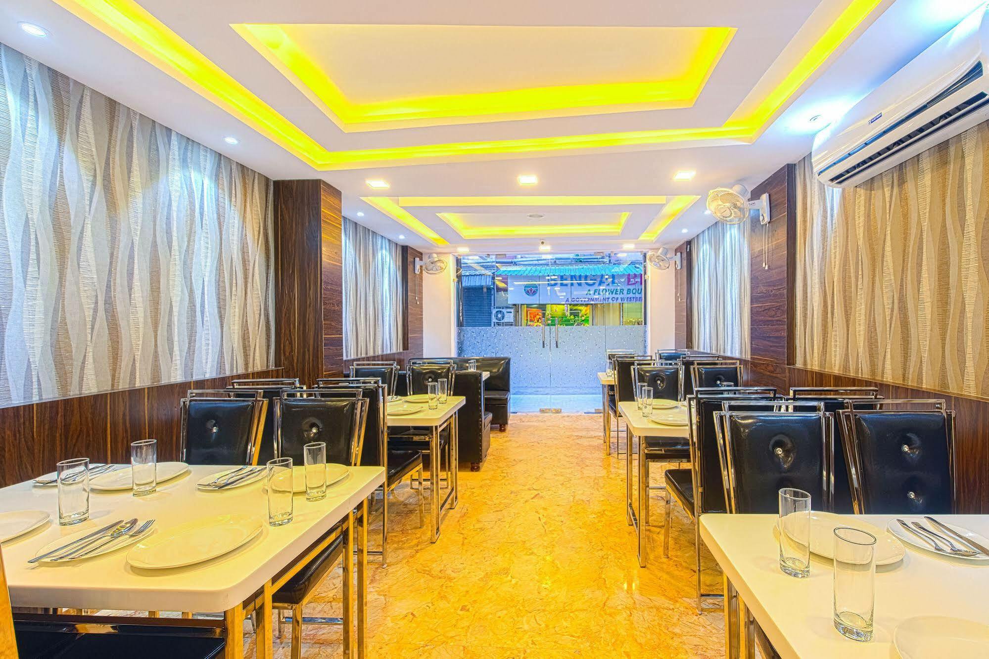 Treebo Orion Sapphire, Beck Bagan Hotel โกลกาตา ภายนอก รูปภาพ